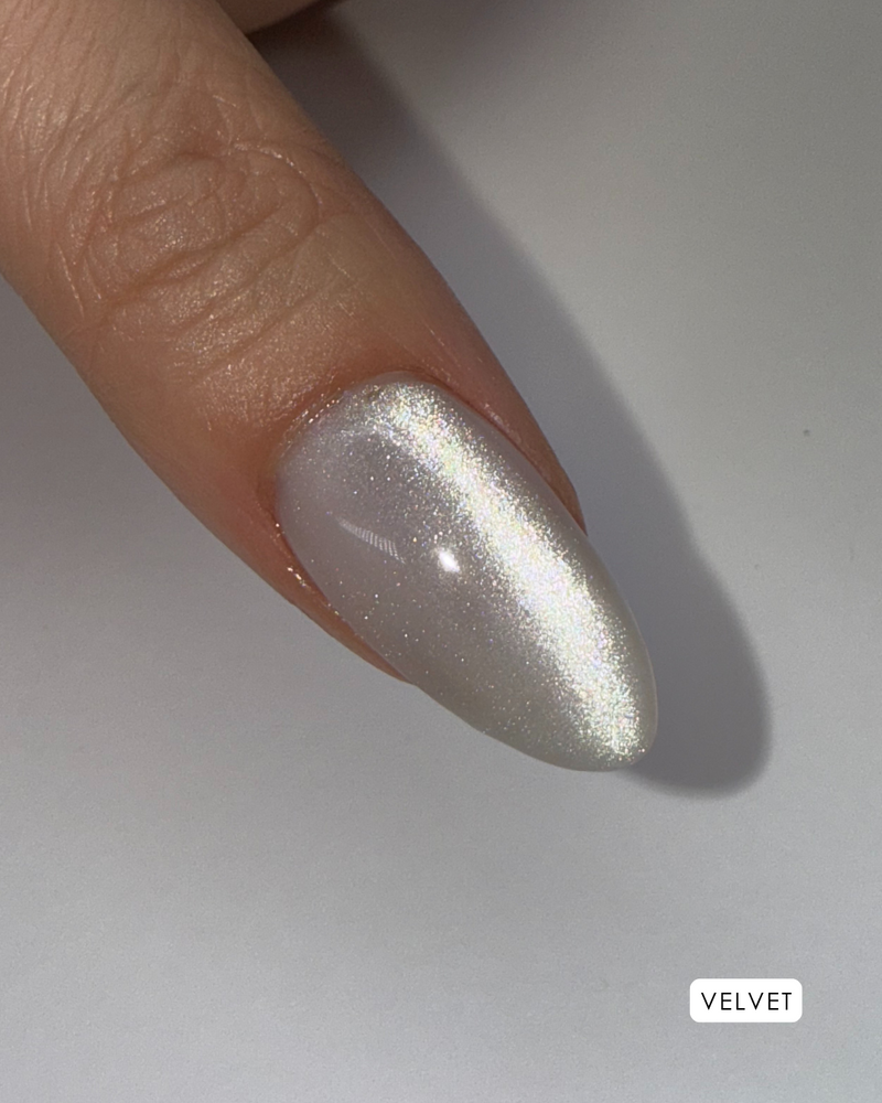 Cat Eye Gel Polish - Velvet